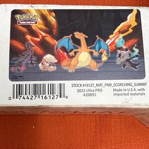 Ultra Pro Pokémon Gallery Series Scorching Summit Playmat Charizard 24" x 13.5"